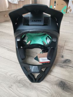 Prodám přilbu LAZER CAGE KC