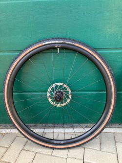 Gravel zapletená kola na ráfcích DT Swiss