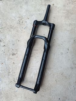 Rock Shox Yari 29"/27,5+ boost 110mm s osou i ježkem 
