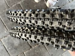 Zapletená kola WTB na nábojích SH, 15x100 a 12x142