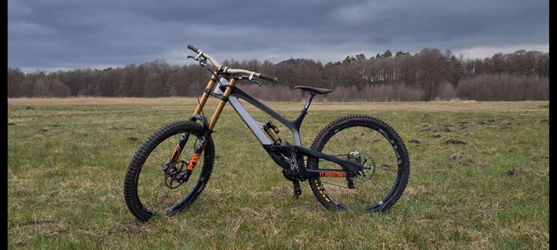 Prodám (nebo vyměním za enduro)kolo YT Tues cf pro race 2018