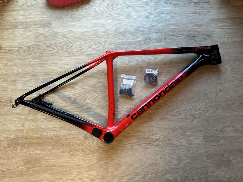 Krásný rám Cannondale F-Si Carbon RRD vel. M
