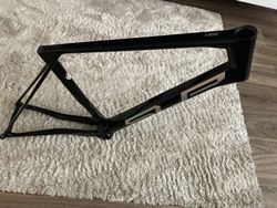 Rám Superior X-ROAD TEAM ELITE