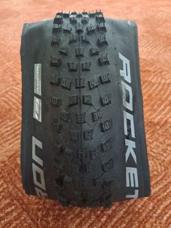 Prodám SCHWALBE ROCKET RON 26x2.1", Addix Performance, málo jetý, bezvadný stav