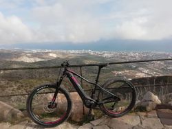 MTB e-bike GIANT LIV Vall E+ 1 27,5+ Pro v TOP stavu 