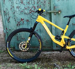 Santa Cruz Megatower CUSTOM - gold yellow XL
