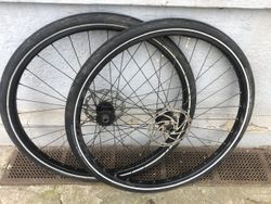 Zapletena kola na kotouče, z Specialized Diverge, defekt