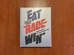 Cyklistická kuchařka Eat, Race, Win pro vytrvalostní sportovce