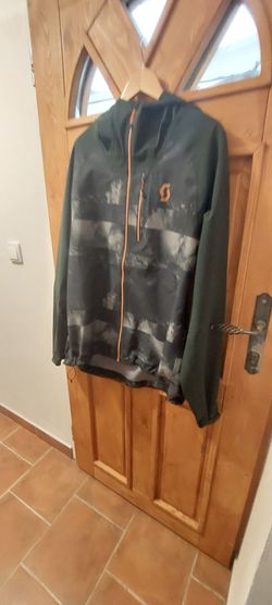 Bunda Scott Jacket trail 