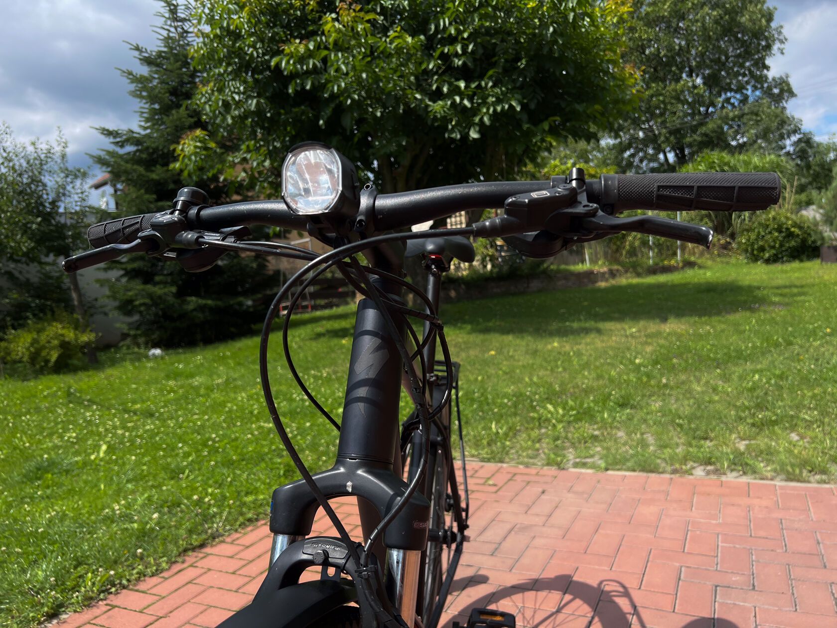 specialized crosstrail eq