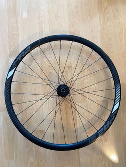 Přední zapletené kolo Giant PR2
