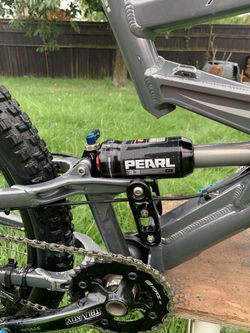 trailové enduro kolo 