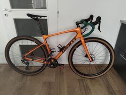 gravel Giant Revolt Advanced, velikost M
