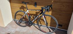 Scott ADDICT 20, velikost M54(délka rámu 55cm jako L), komplet Ultegra 6800, váha 7,3 kg 