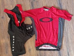 cyklodres set OAKLEY
