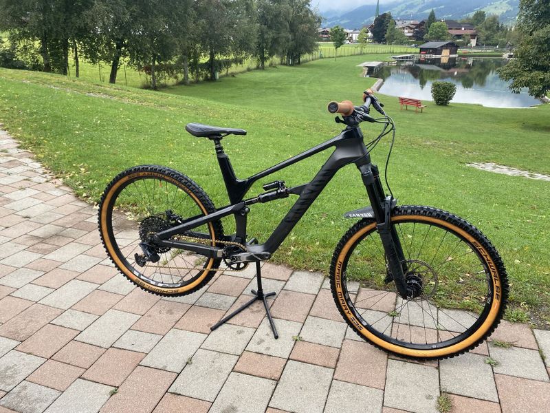 carbonove MTB Enduro Canyon Spectral CF 7.0 (2019) L 27,5