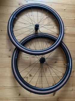 Nová zapletená Gravelová kola DT SWISS/Specialized