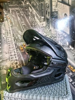 Cyklistická helma Bell Super 3R MIPS-Mat Black M