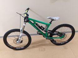 Downhill kolo RB Monster DH 