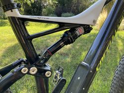 Prodám Specialized Stumpjumper FSR Expert Carbon 29, velmi dobrý stav za 46 tis. Kč