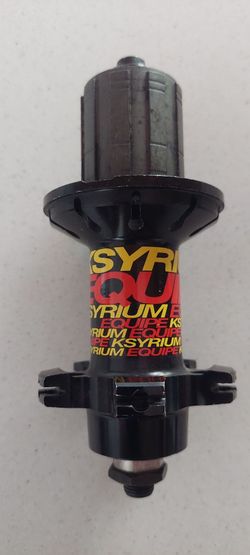 Zadní náboj Mavic Ksyrium Equipe