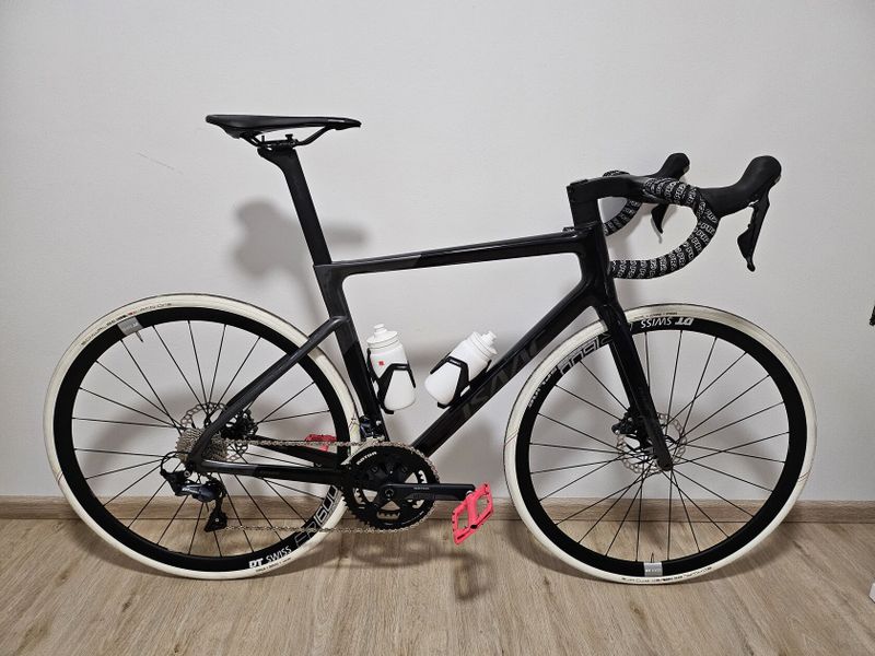 SILNIČNÍ KOLO ISAAC BOSON DISC ONYX BLACK