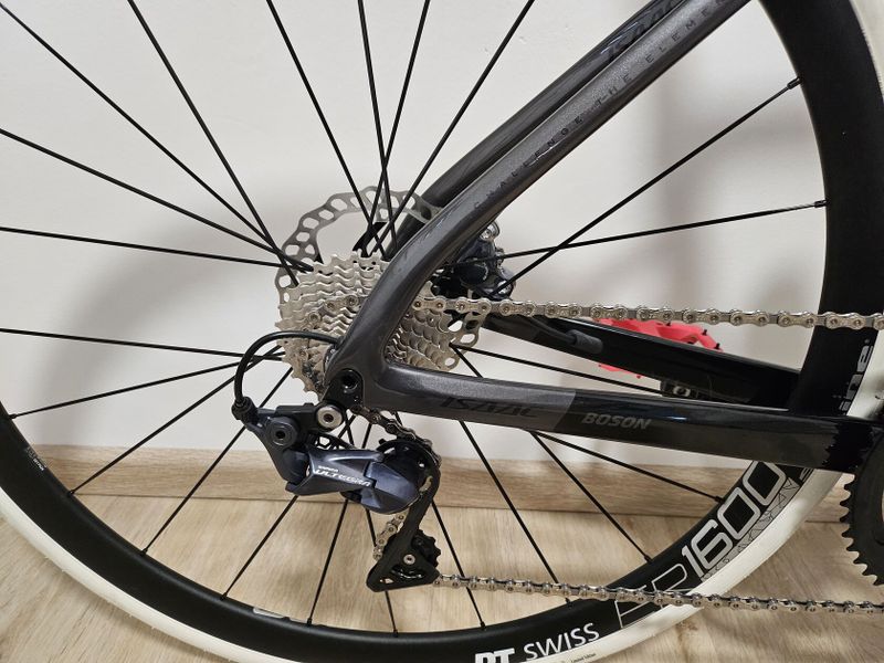 SILNIČNÍ KOLO ISAAC BOSON DISC ONYX BLACK