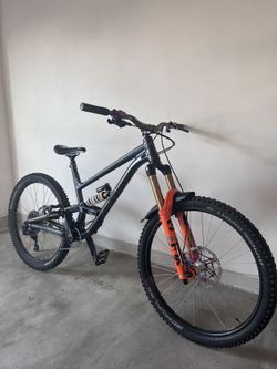 Commencal clash custom