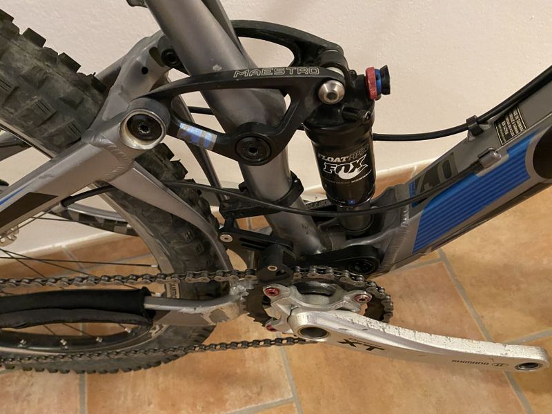 kolo Giant Anthem X4. Velikost: S