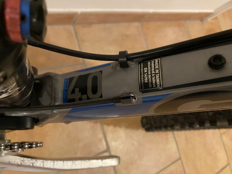 kolo Giant Anthem X4. Velikost: S