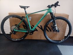 CANYON Exceed CF6, vel. M