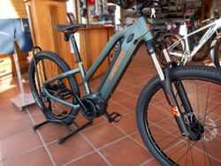 Dámské horské elektrokolo Haibike AllTrack 27,5" i500Wh 9 Alivio MA+GL olive/red 2023/24