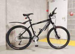 Horské kolo Kona Blast Deluxe, na 165-175 cm, kola 26"