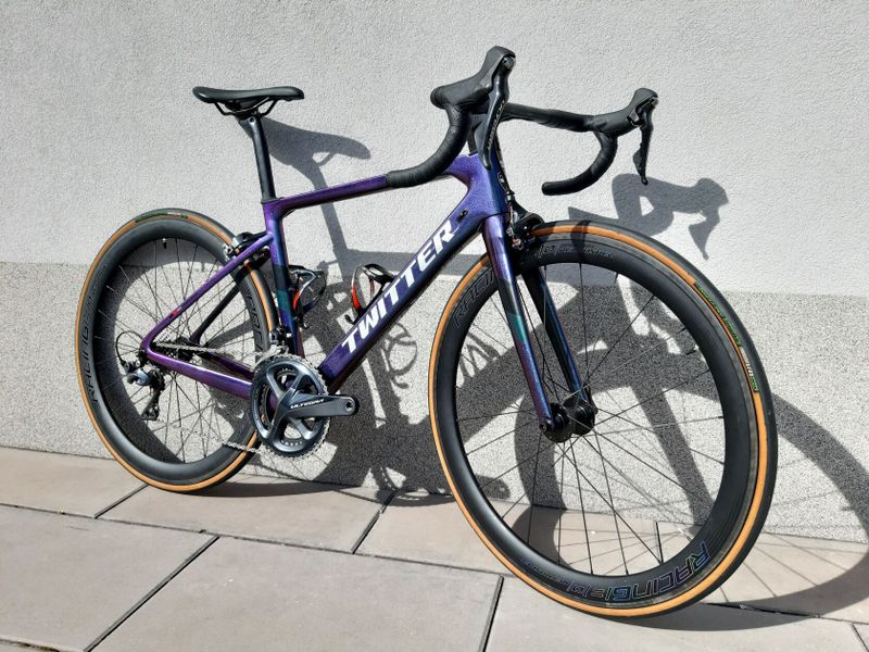 Karbonové silniční kolo Twitter Stealth PRO CR (Akce z 54990,- na 45990,-)