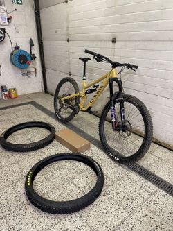 Canyon torgue al 6 29” 2023 top stav