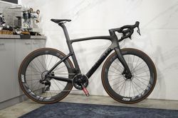 Pinarello F-Series velikost 56 (182-190)
