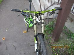 specialized demo 8 plus přilba,dres a kalhoty.