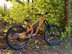 Canyon Torque CF7 27,5” vel.M