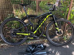 Vyladěný SCOTT SPARK 900 RC PRO,vel.L,watmetr,karbon záplety, ENVE, bezdrátová AXS GX cena 60-74tis