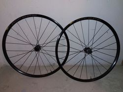 Gravel kola Mavic Allroad Disc CL 700