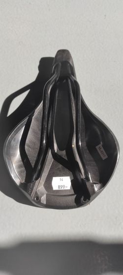 sedlo Specialized Power Comp 143 mm