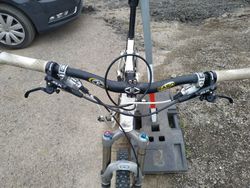 Canyon Nerva AM, 140 mm zdvih, FOX pružení, Sh XT výbava, SLX brzdy