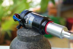 tlumic Rock Shox Monarch RL, top stav