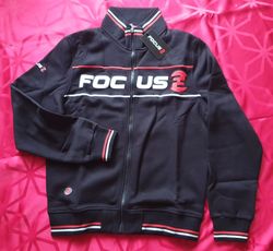 FOCUS Retro Zip a FOCUS Retro Polo - originální oblečení z volnočasové kolekce - NOVÉ
