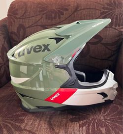 Integrální helma UVEX - nová