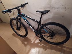 Horské kolo Kross LEVEL 2.0 (Black/blue/white) 2022