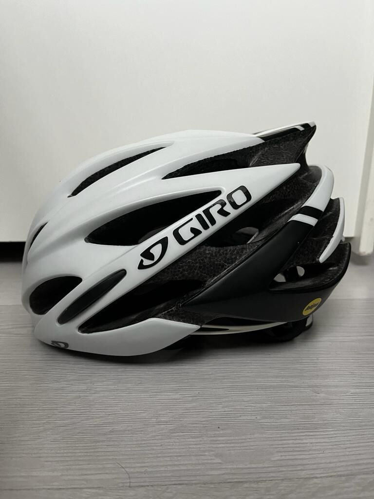 Helma GIRO SAVANT MIPS