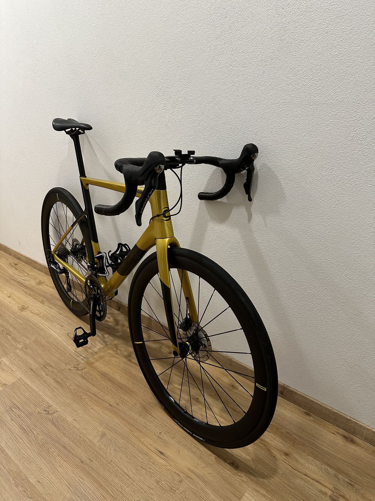 Cannondale supersix evo 2020 sales goldfinger