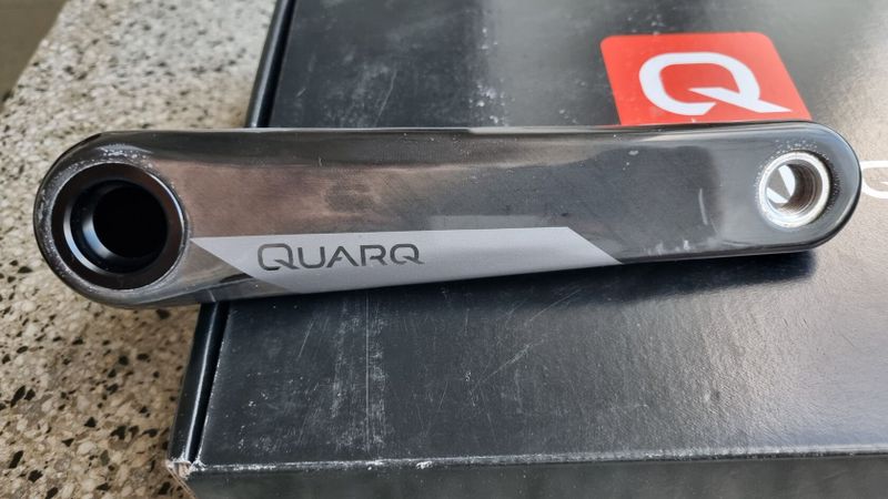 Wattmetr Quarq, karbonové kliky Quarq, převodníky Dura Ace 50/34, 2x11