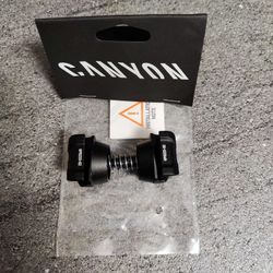 Prodám Canyon GP0223-02 adaptér na uchycení kulatých lyžin sedla.